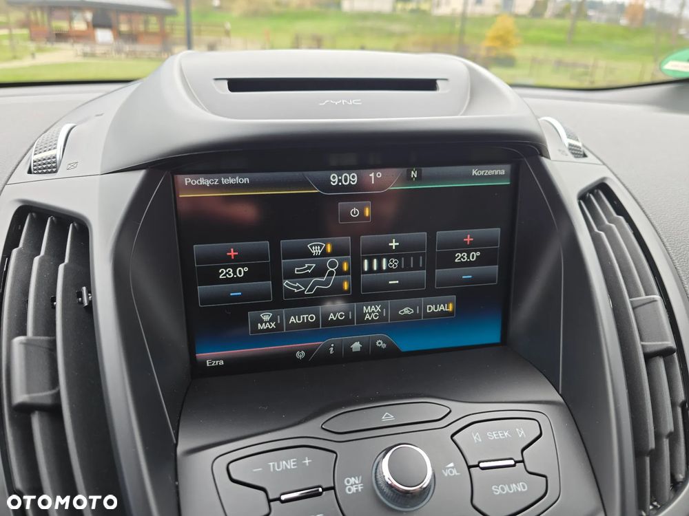 Ford Kuga 2.0 TDCi 2x4 Titanium - 25