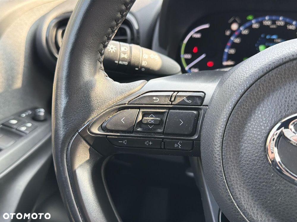 Toyota Yaris Cross Hybrid 1.5 Premiere Edition 4x4 - 9