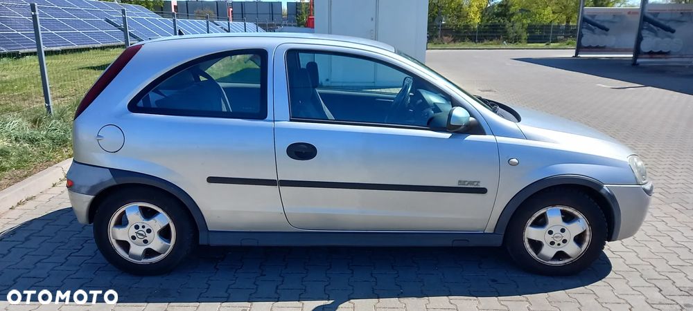 Opel Corsa 1.2 16V - 1