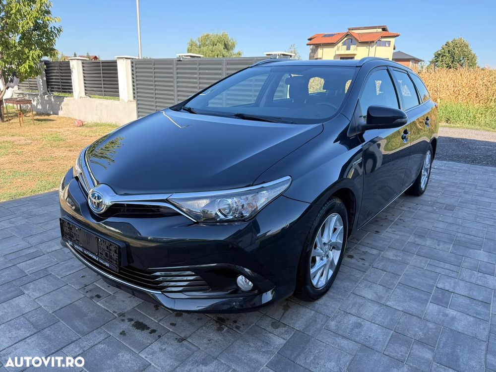 Toyota Auris - 1