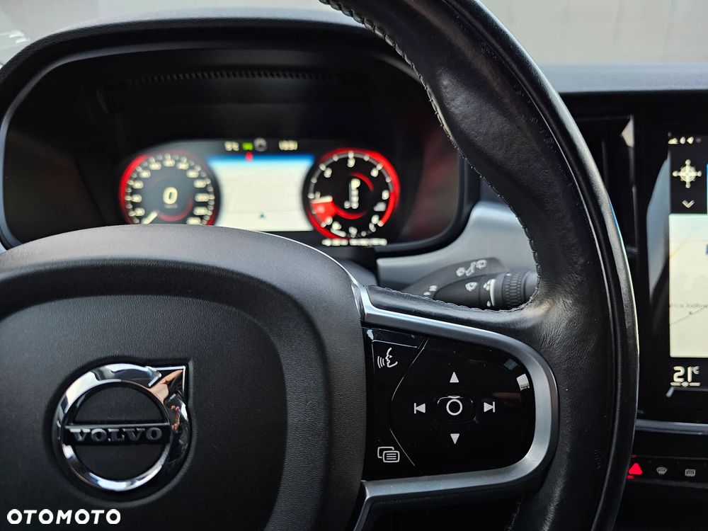 Volvo V90 D4 AWD Geartronic Momentum - 30