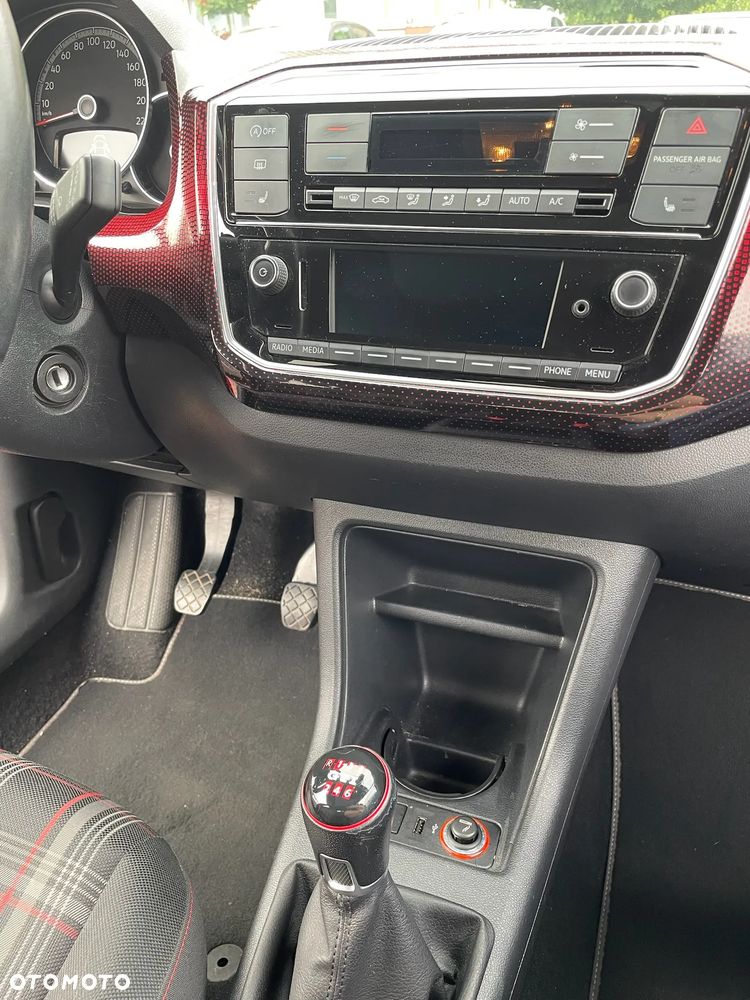 Volkswagen up! 1.0 TSI GTI - 16
