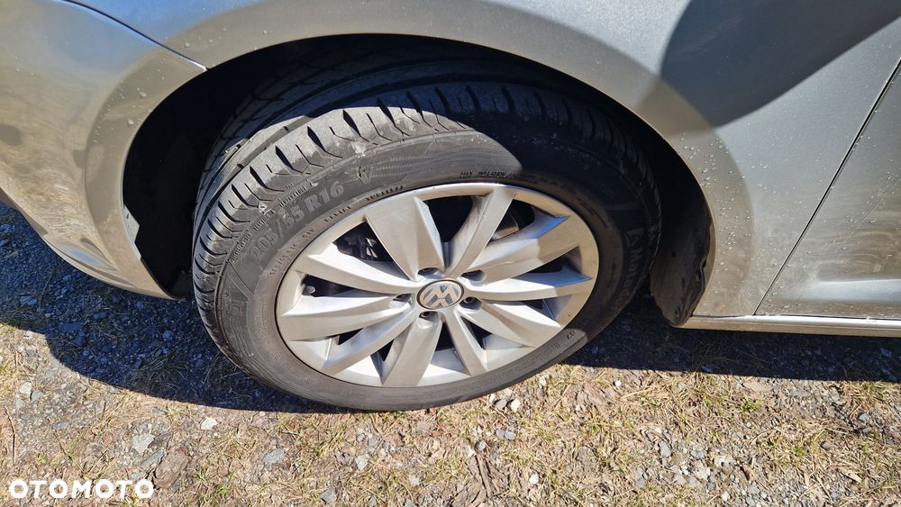 Volkswagen Touran 1.6 TDI DPF DSG Highline - 5