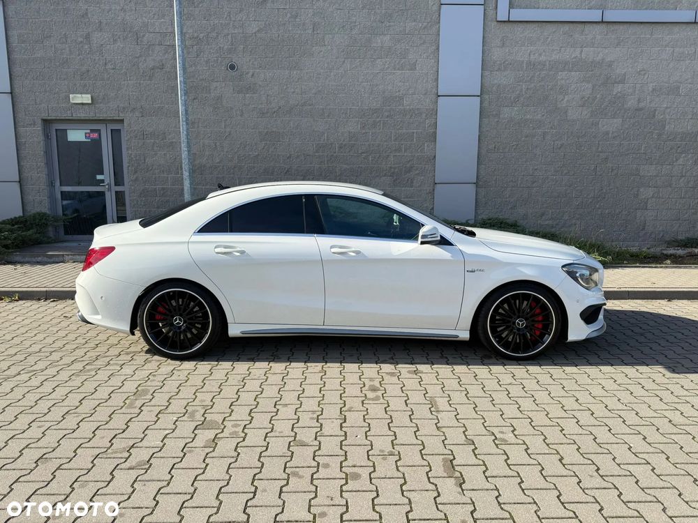 Mercedes-Benz CLA 45 AMG 4-Matic - 11
