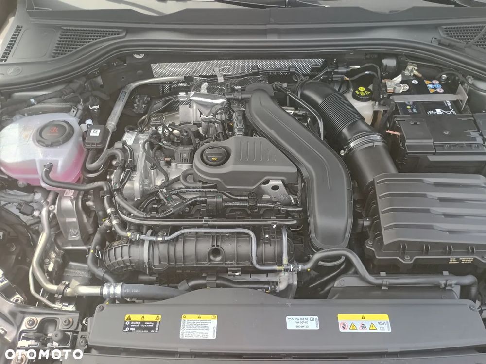 Volkswagen Passat - 16