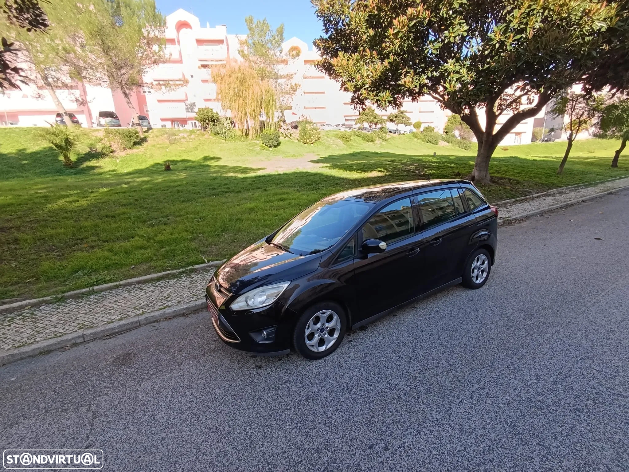 Ford Grand C-Max 1.6 TDCi Titanium - 31