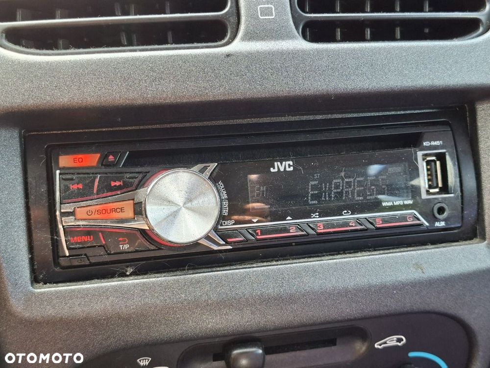 Peugeot 206 75 JBL - 14