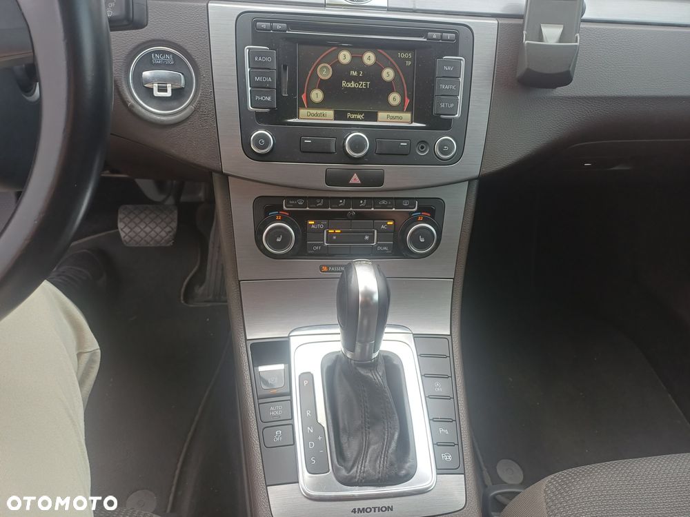 Volkswagen Passat 2.0 TDI 4Mot Highline DSG - 11