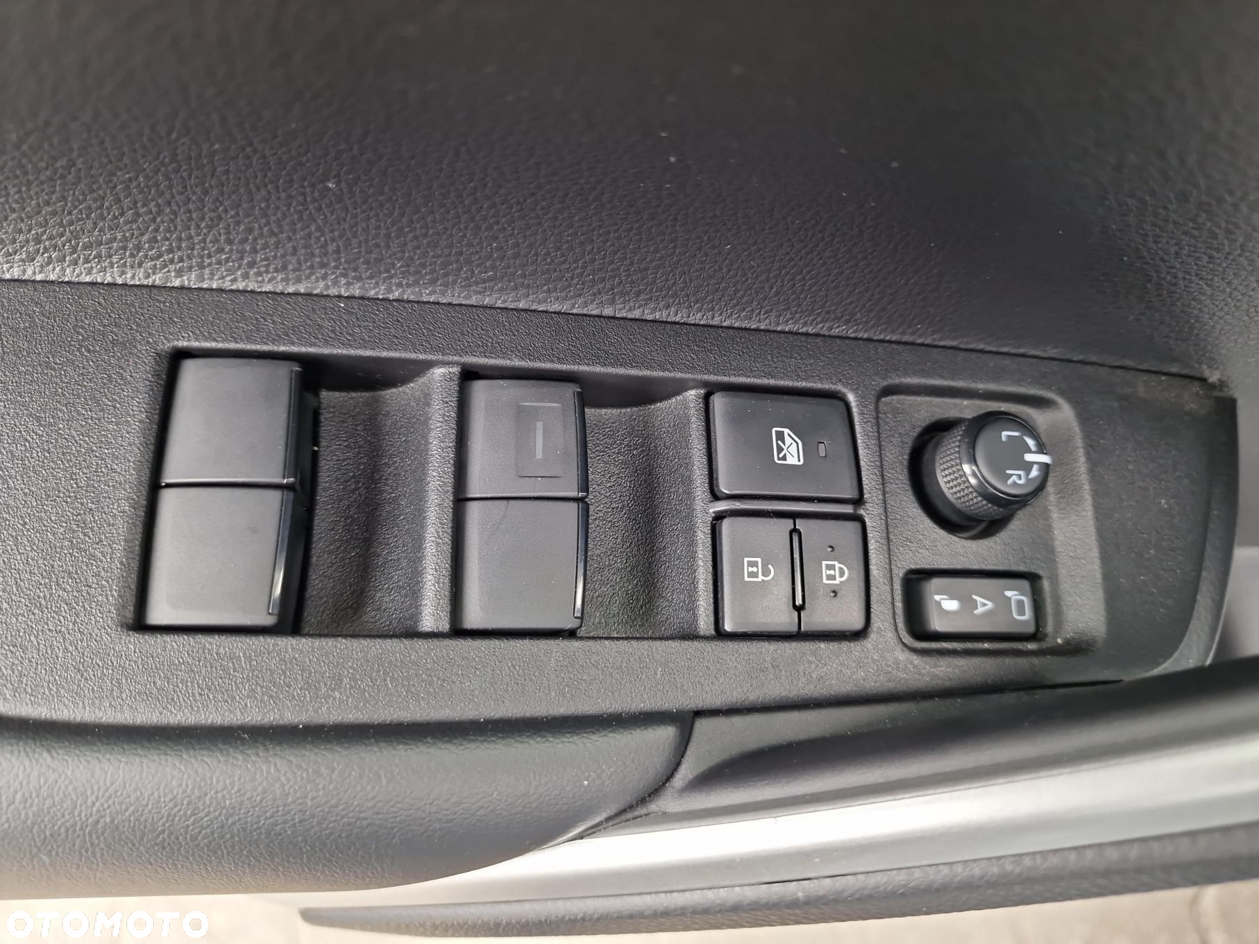 Toyota Corolla Cross - 11
