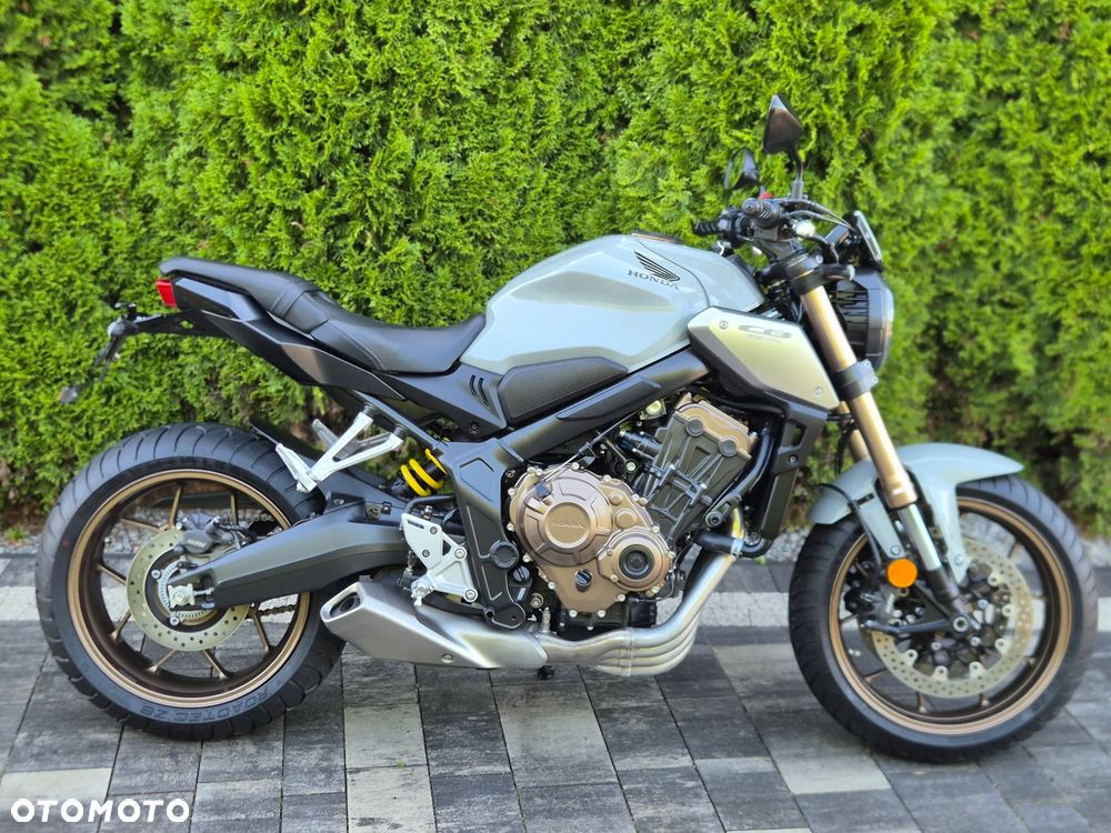 Honda CB - 2