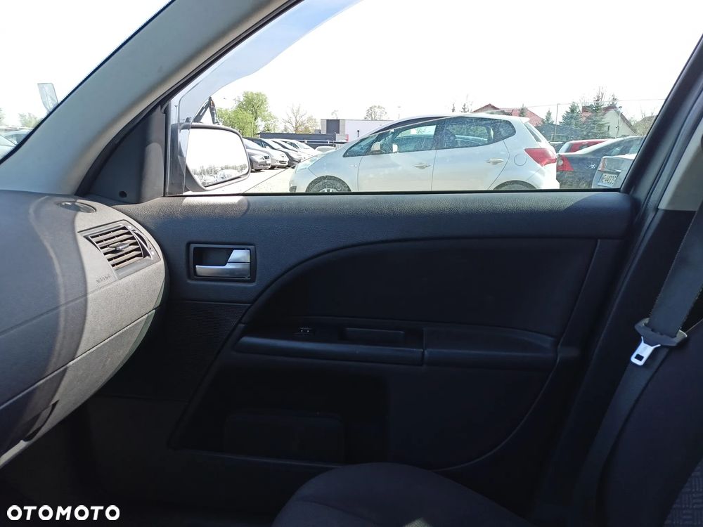 Ford Mondeo - 13