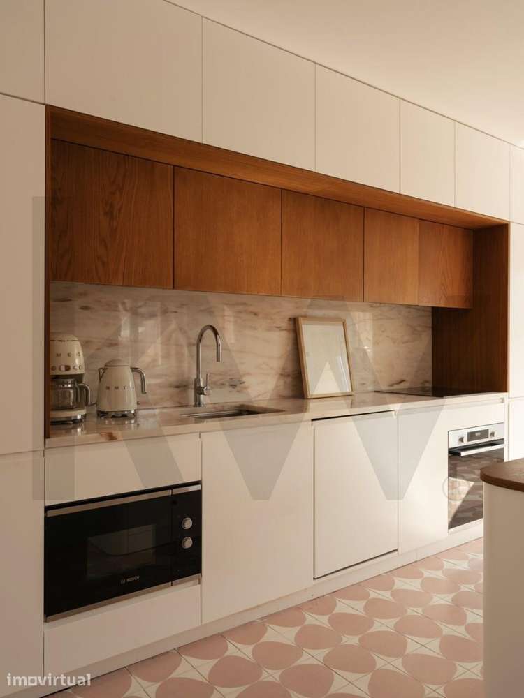 Apartamento T2 Renovado ALVALADE - Bairro de S. Miguel - Grande imagem: 3/23
