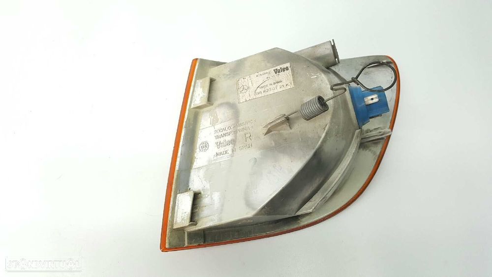 FAROLIM FRENTE DIREITO MERCEDES VITO (W638) CAJA CERRADA 108 CDI     (638.094) - 4