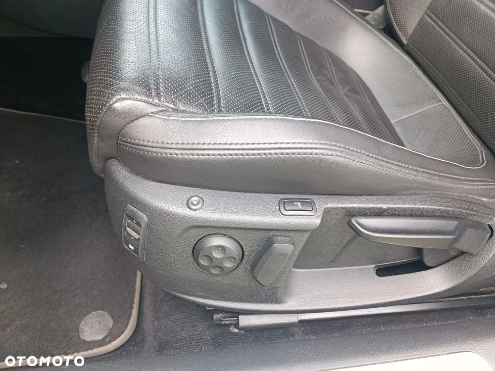 Volkswagen Passat CC 3.6 V6 4Mot DSG - 9