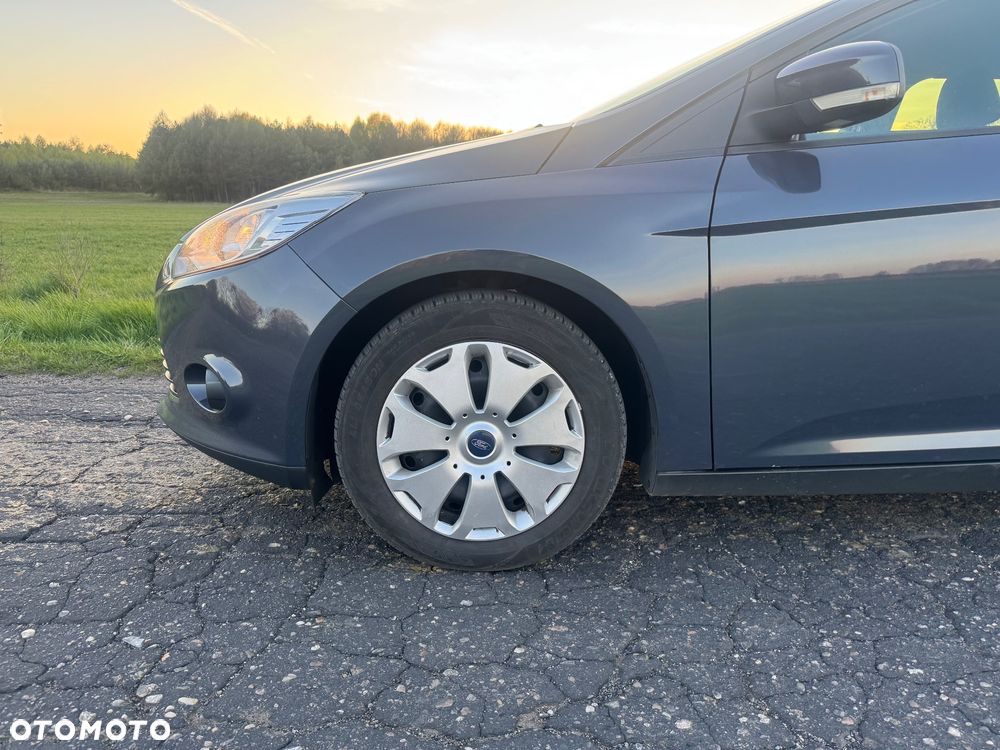 Ford Focus 1.6 Edition - 6