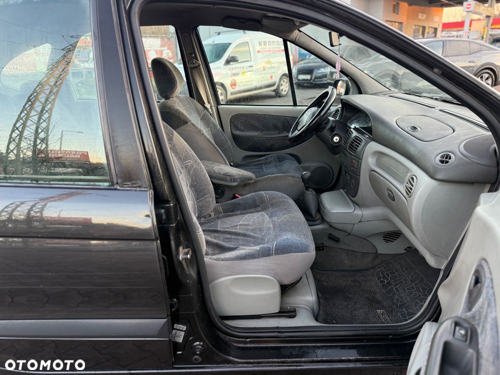 Renault Megane 1.6 Privilege - 15