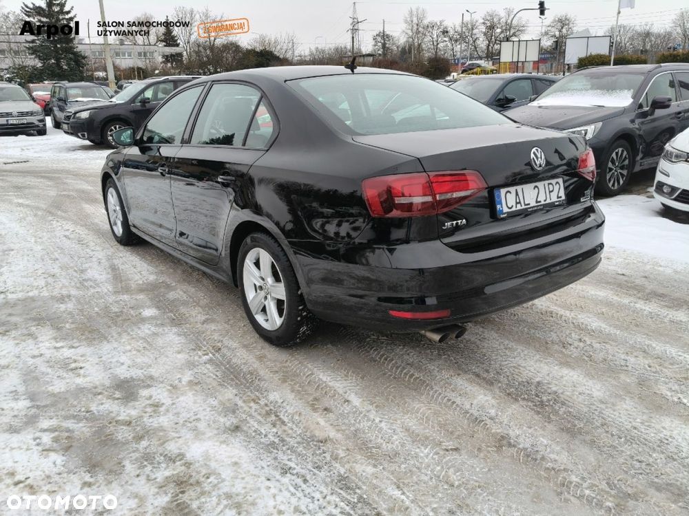 Volkswagen Jetta - 2