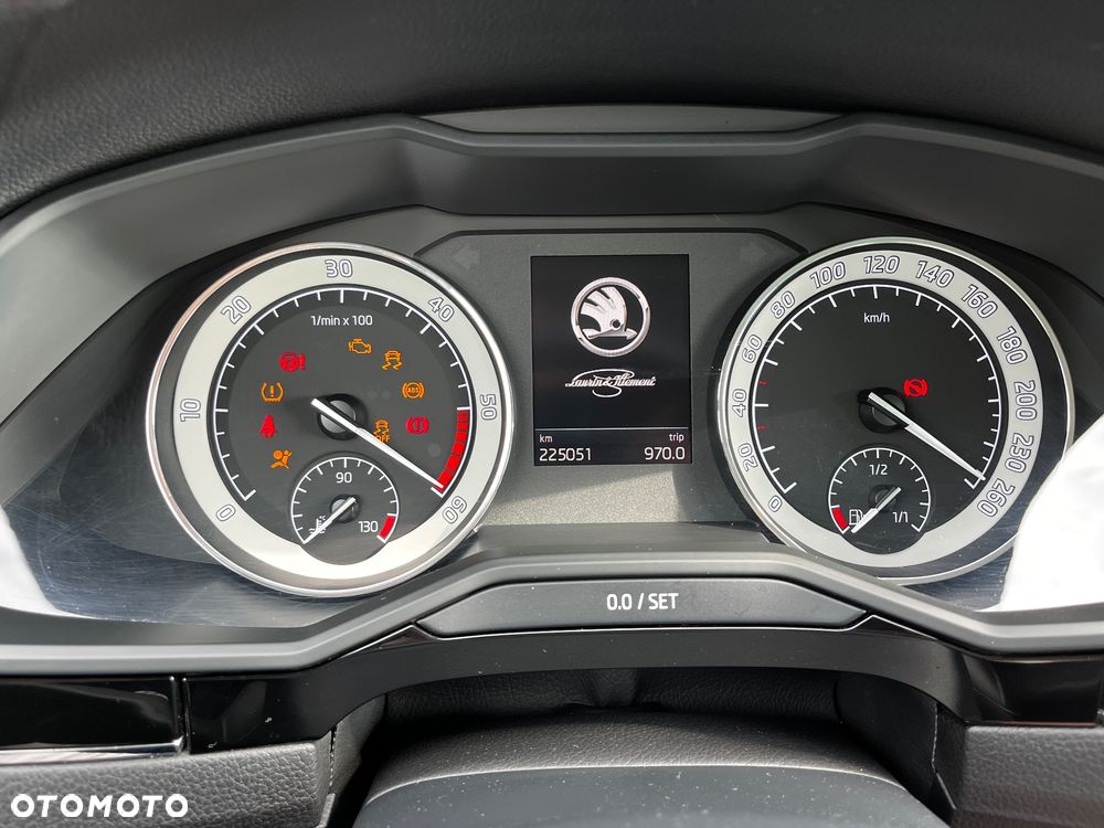 Skoda Superb 2.0 TDI SCR L&K DSG - 15