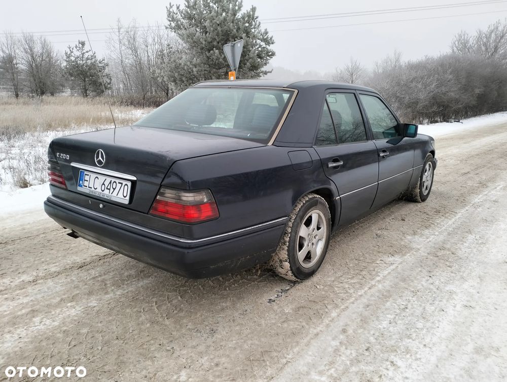 Mercedes-Benz Klasa E 200 T - 7
