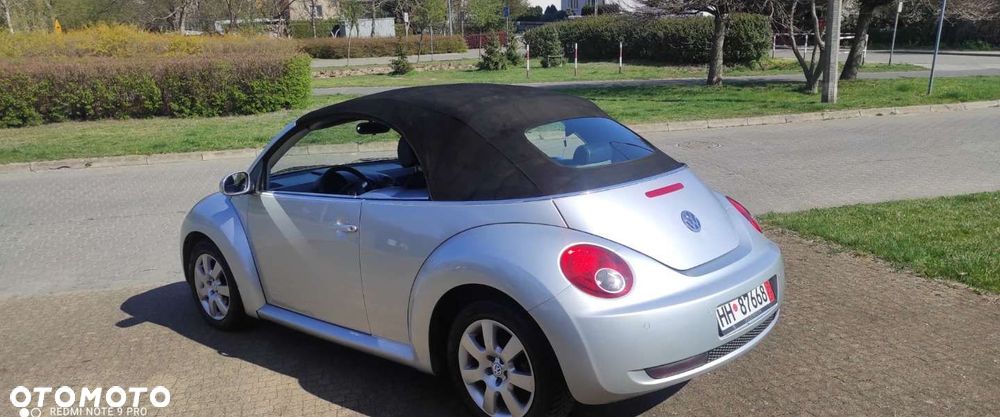 Volkswagen New Beetle - 24