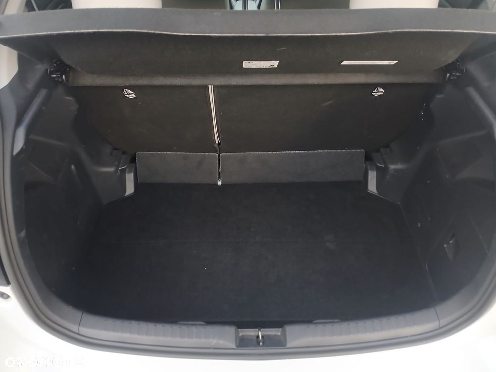 Toyota Yaris Hybrid 1.5 Style - 9