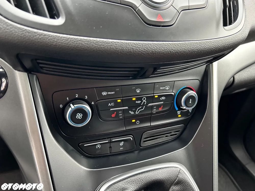 Ford Kuga 1.5 EcoBoost 2x4 Black & Silver - 18