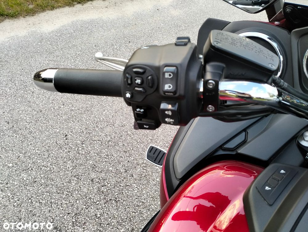 Yamaha Venture - 22