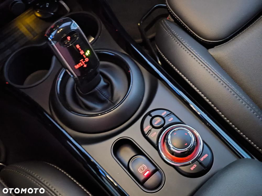 MINI Clubman - 18