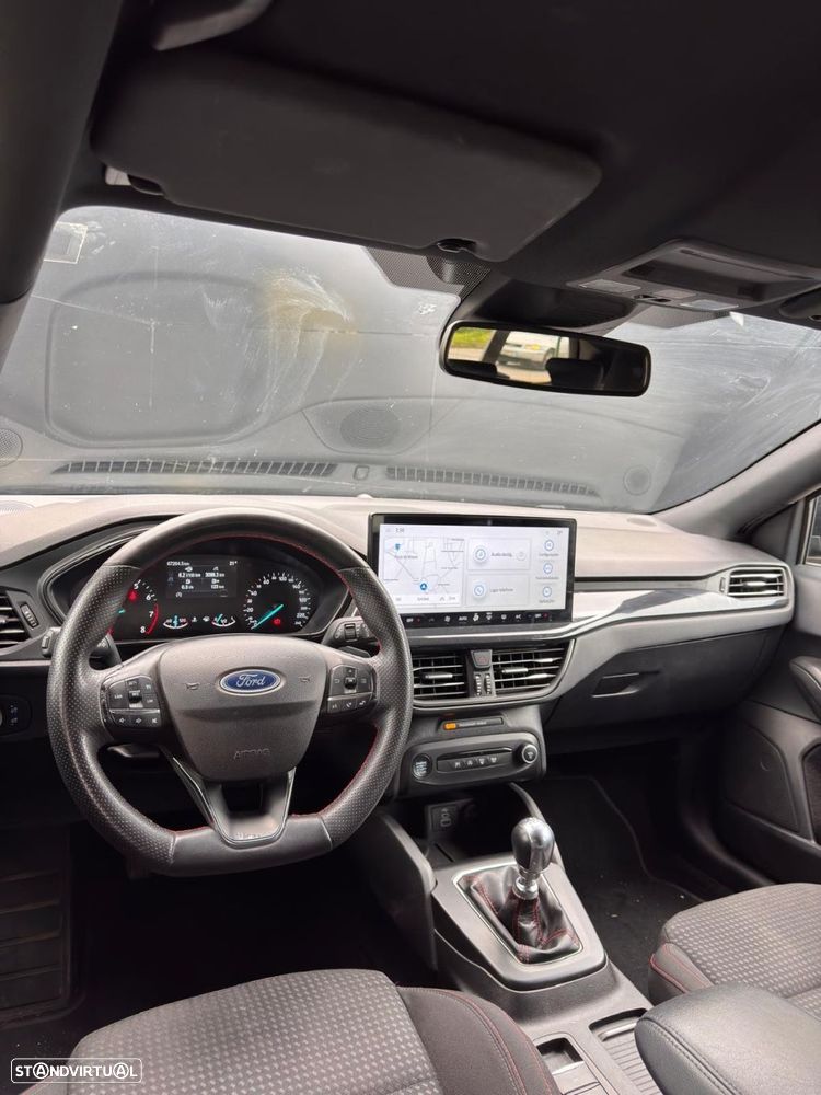 Ford Focus 1.0 EcoBoost ST-Line X - 4