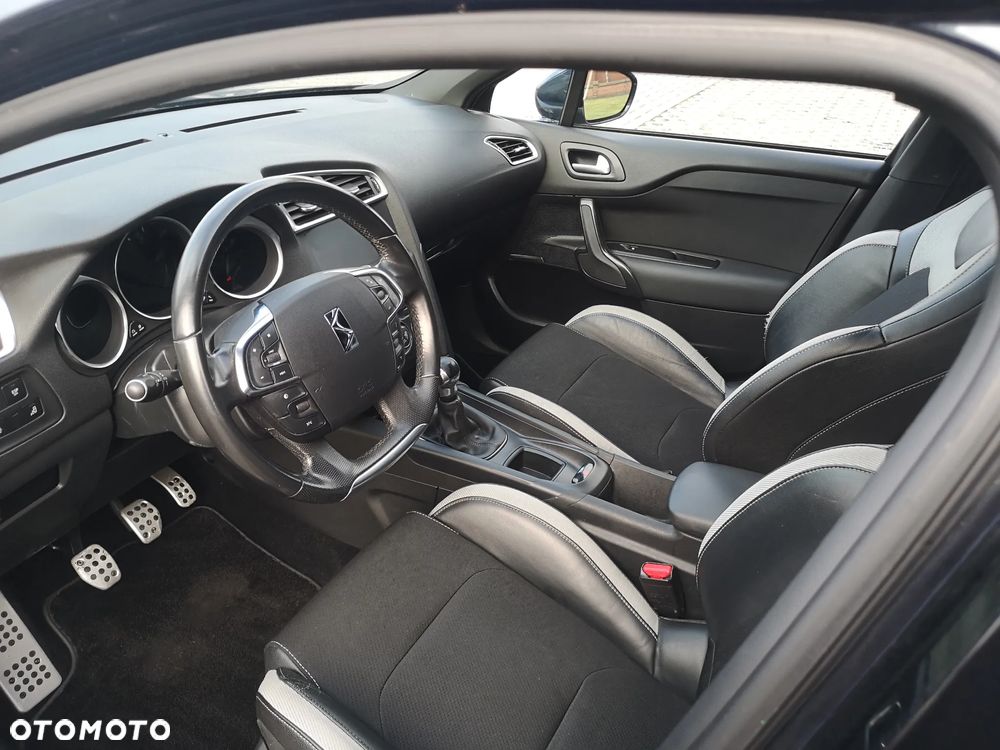 Citroën DS4 1.6 VTi SoChic - 33
