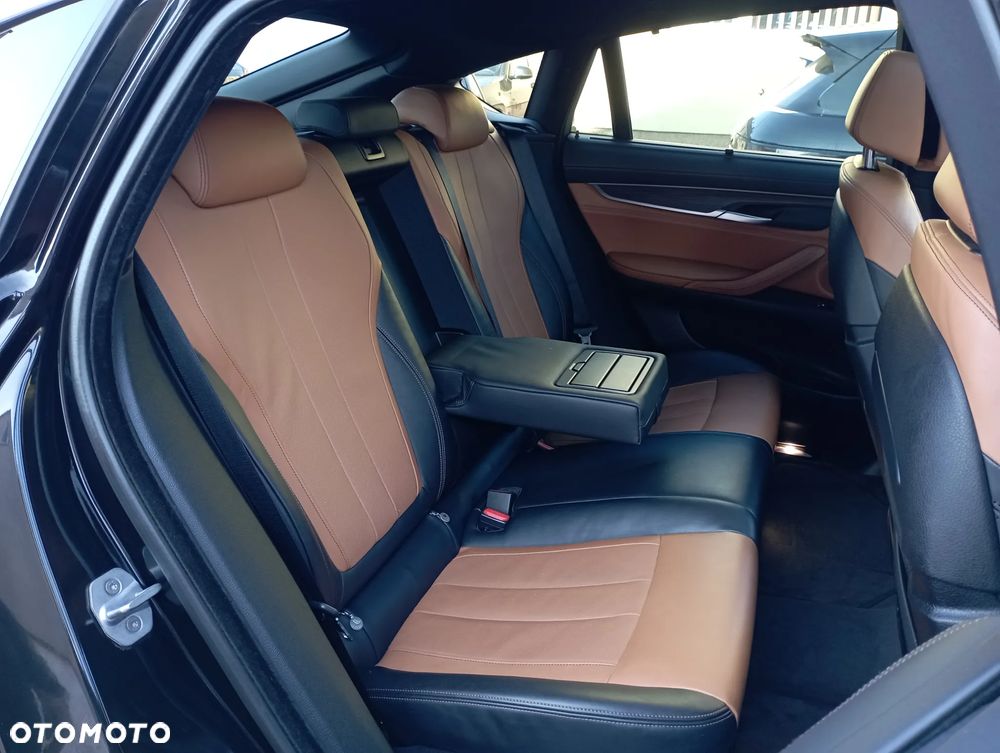 BMW X6 xDrive30d - 11