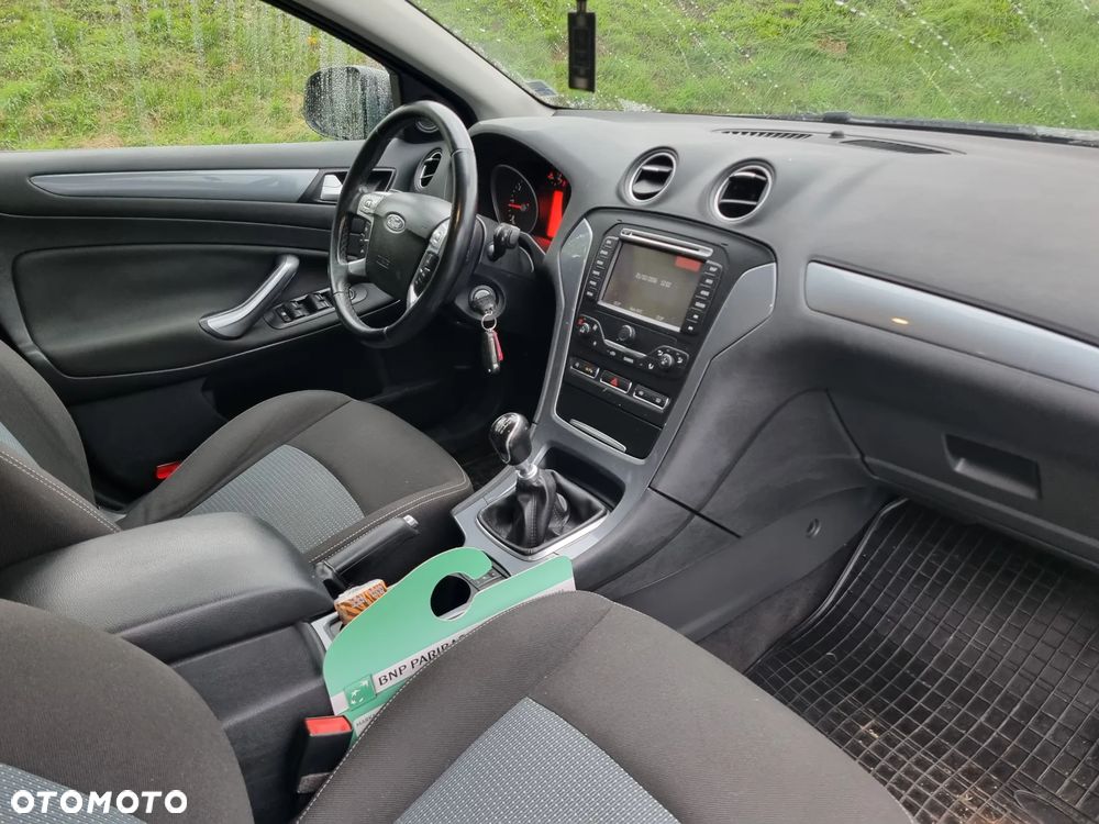Ford Mondeo Turnier 2.0 TDCi Black Magic - 14