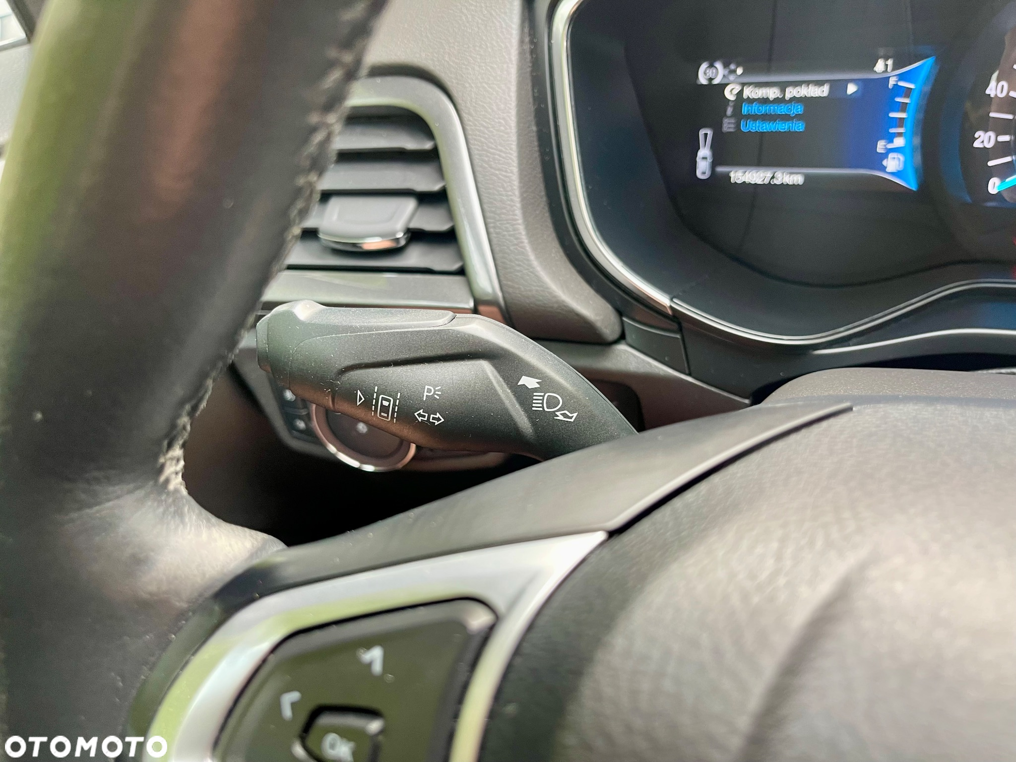 Ford Mondeo 2.0 Hybrid Titanium - 26