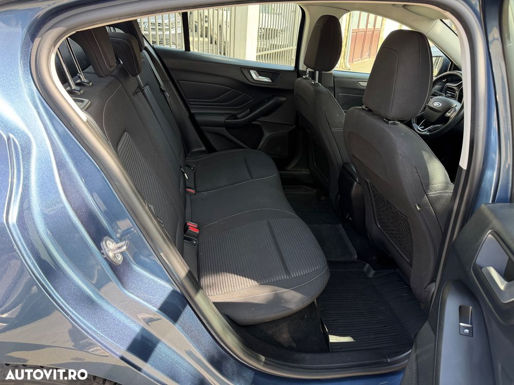 Ford Focus 1.5 TDCi Powershift Titanium - 15