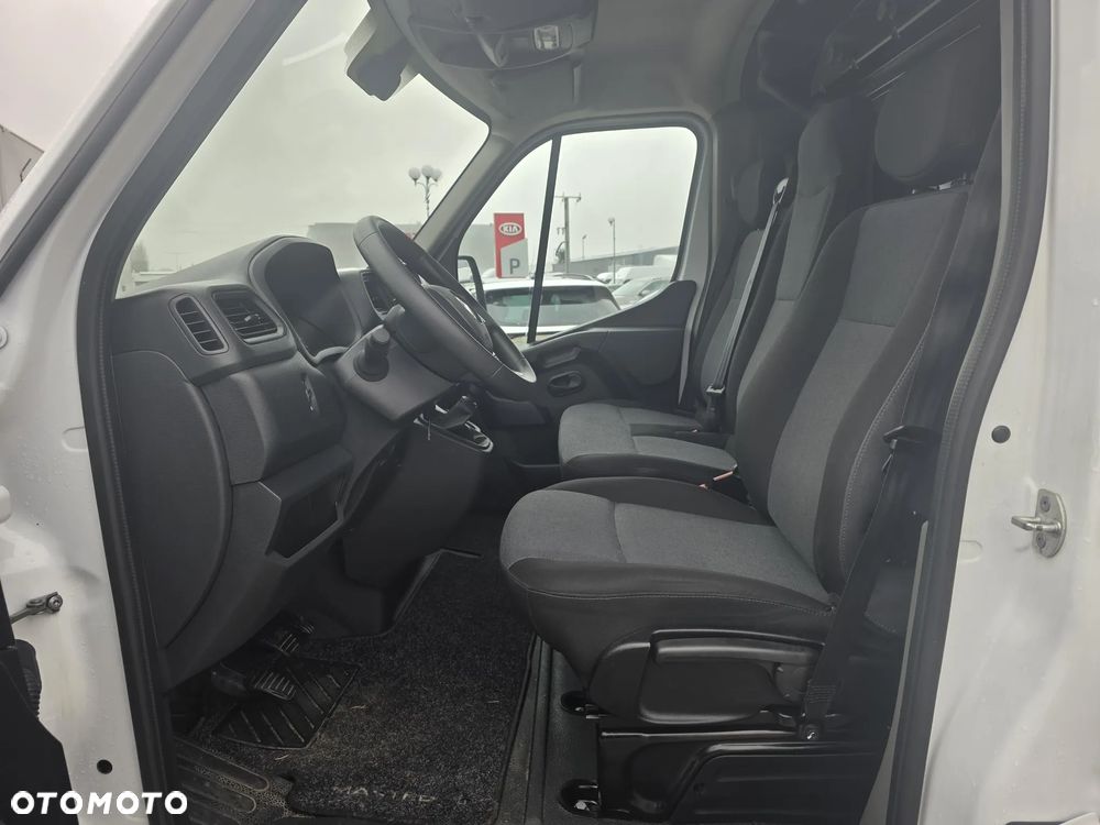 Renault Master L2H2 Silnik 2,3 - 8