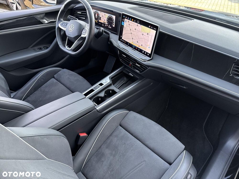 Volkswagen Passat - 12