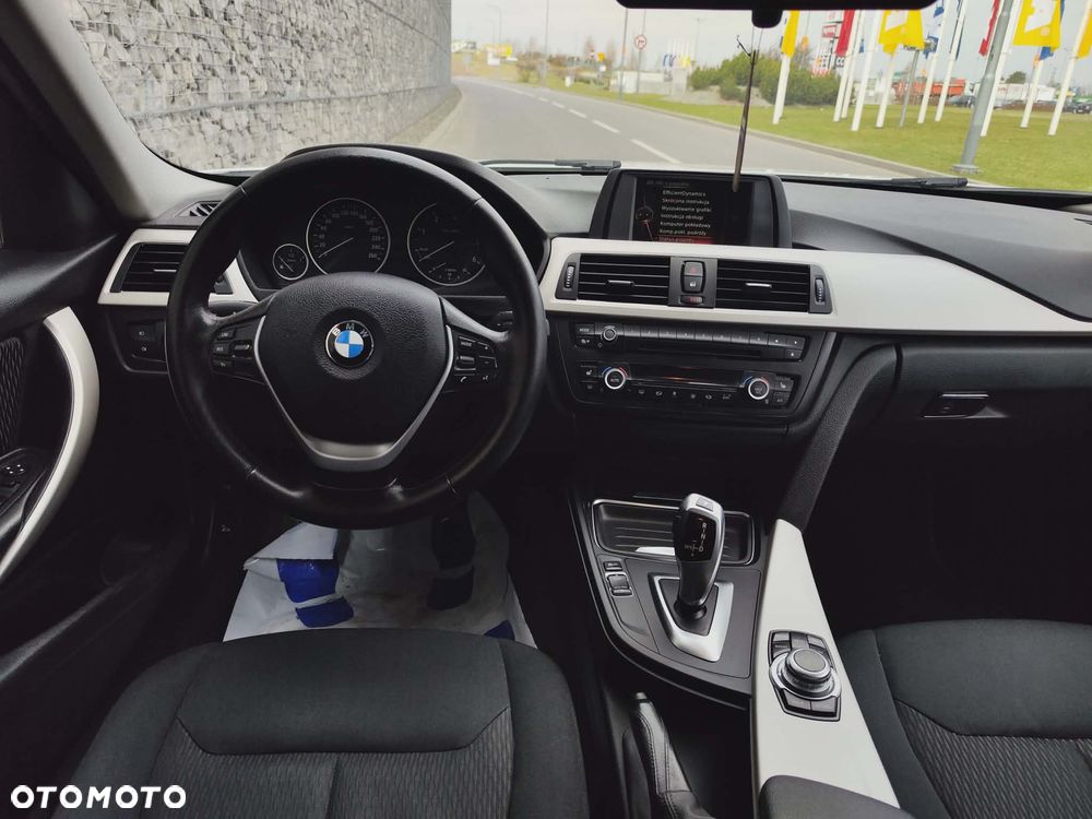BMW Seria 3 318d Blue Performance Sport Line - 8