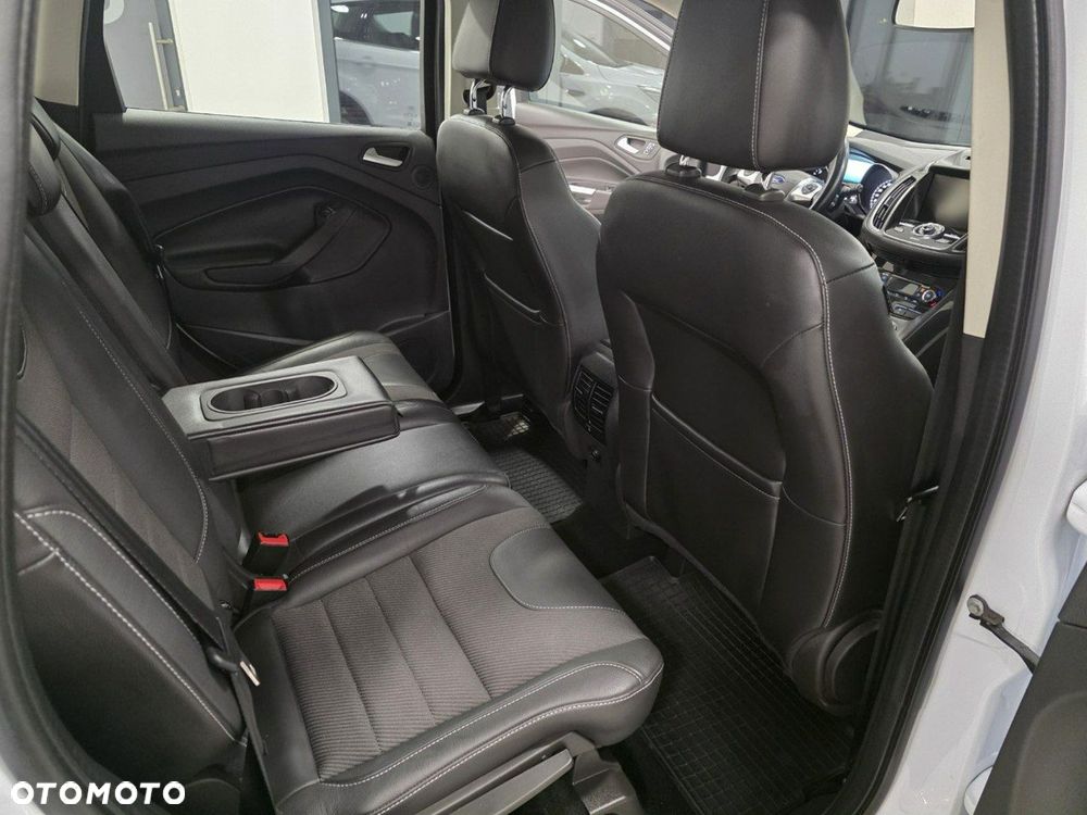 Ford Kuga 2.0 TDCi 4x4 Titanium - 16