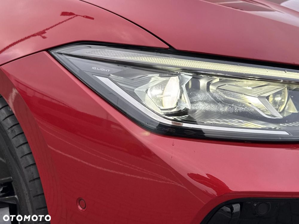 Volkswagen Passat - 16