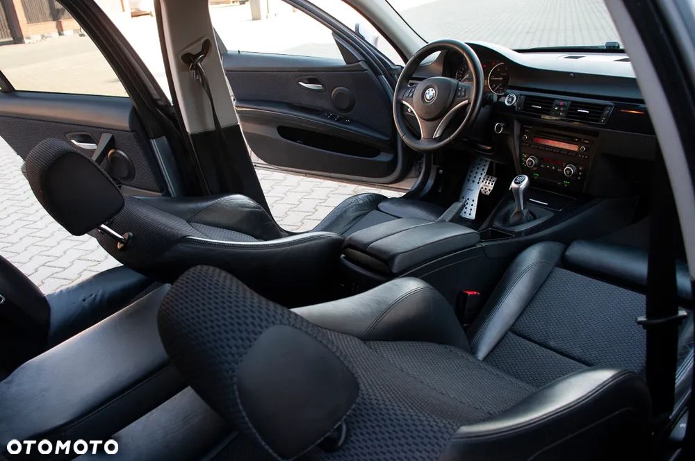 BMW Seria 3 320d - 28