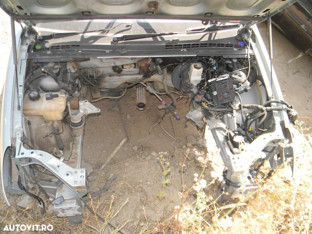 Dezmembrari  Citroen C5 (DC, DE, RC, RE)  2001  > 2008 2.0 HDi Motori - 8