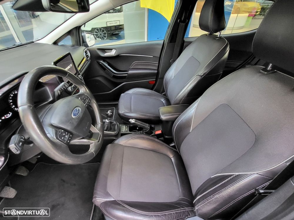 Ford Fiesta 1.5 TDCi Vignale - 19