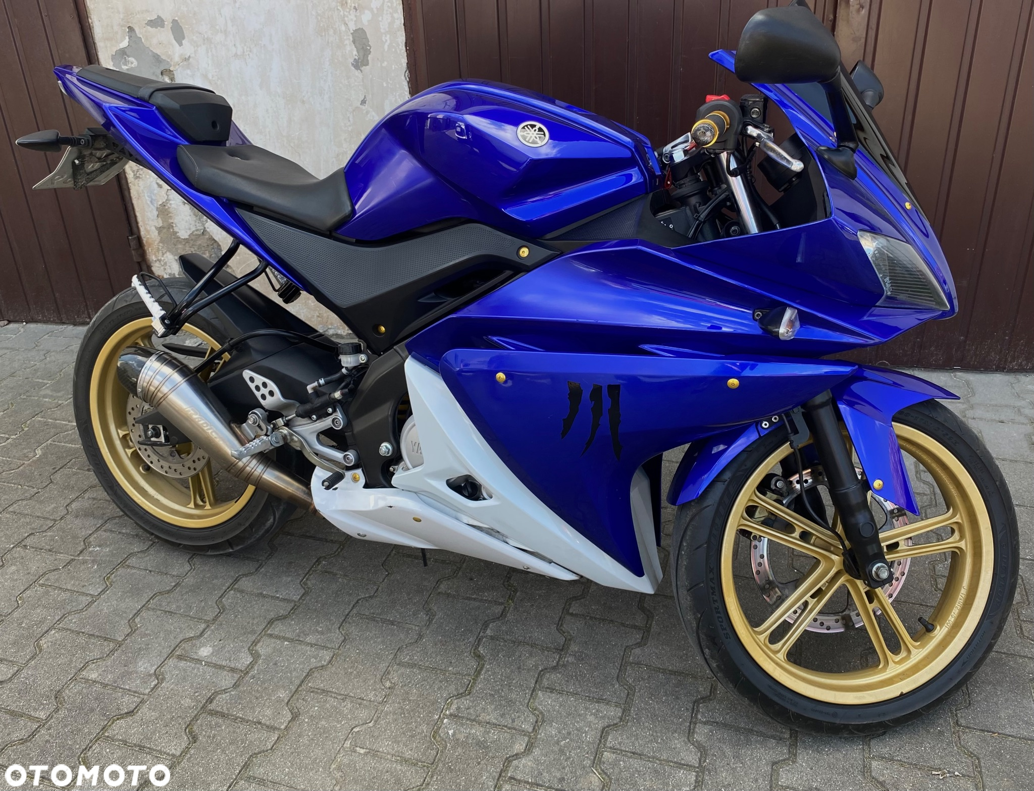 Yamaha YZF - 4