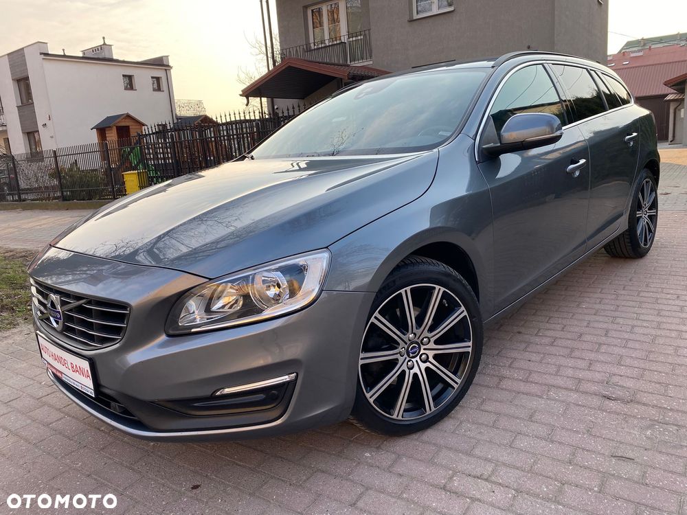 Volvo V60 D3 Summum - 1