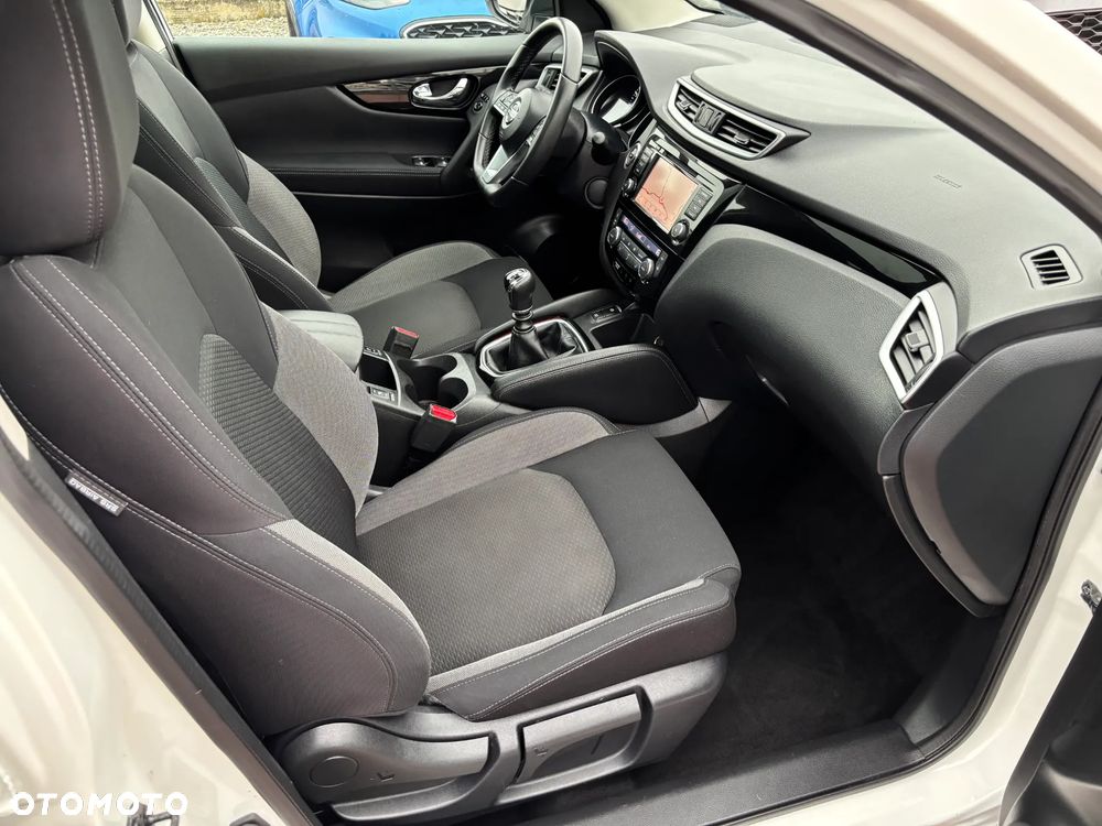 Nissan Qashqai 1.3 DIG-T N-Connecta - 15