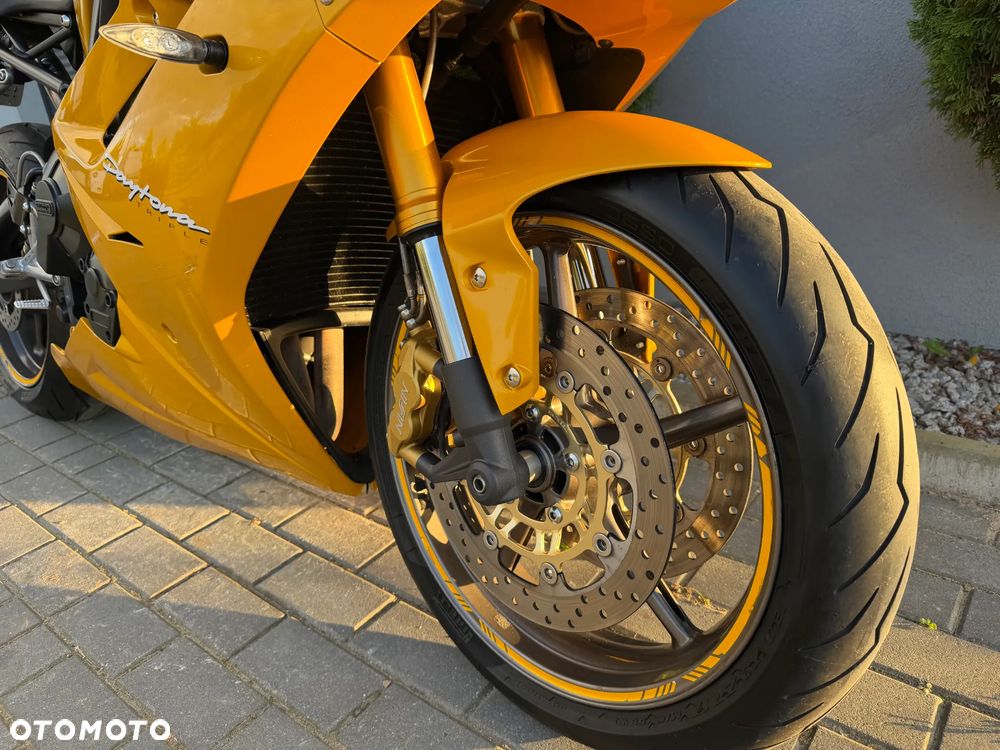 Triumph Daytona - 12