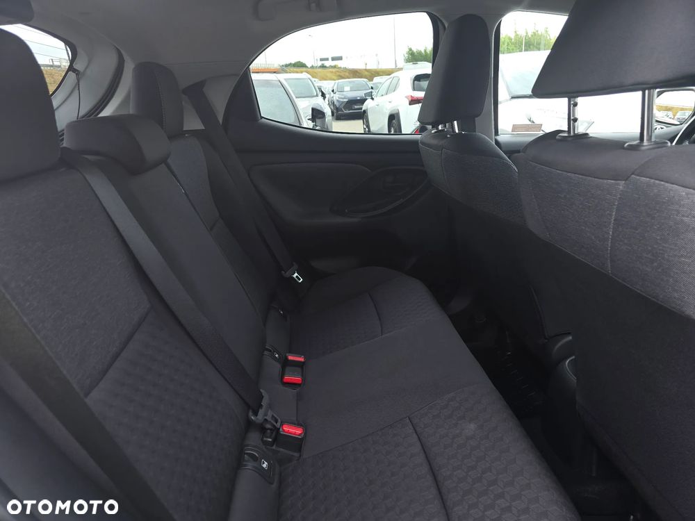 Toyota Yaris 1.5 Comfort - 11