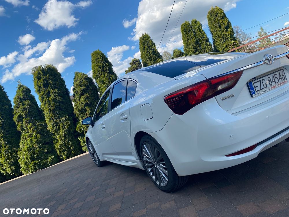 Toyota Avensis 2.0 D-4D Premium - 6