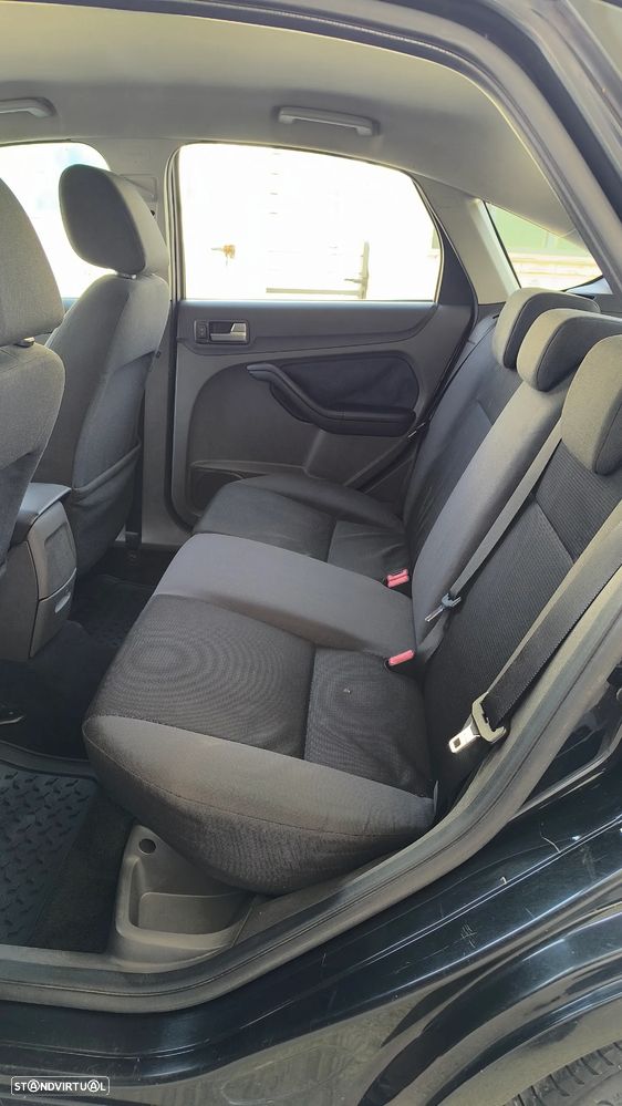 Ford Focus 1.6 TDCi Trend - 9