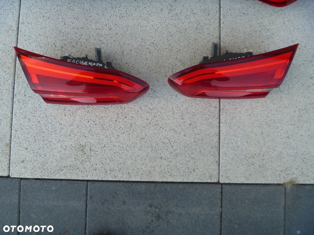 FORD FOCUS MK4 HB LAMPA TYLNA LEWA PRAWA LED W KLAPĘ ORYGINAŁ IGŁA - 2